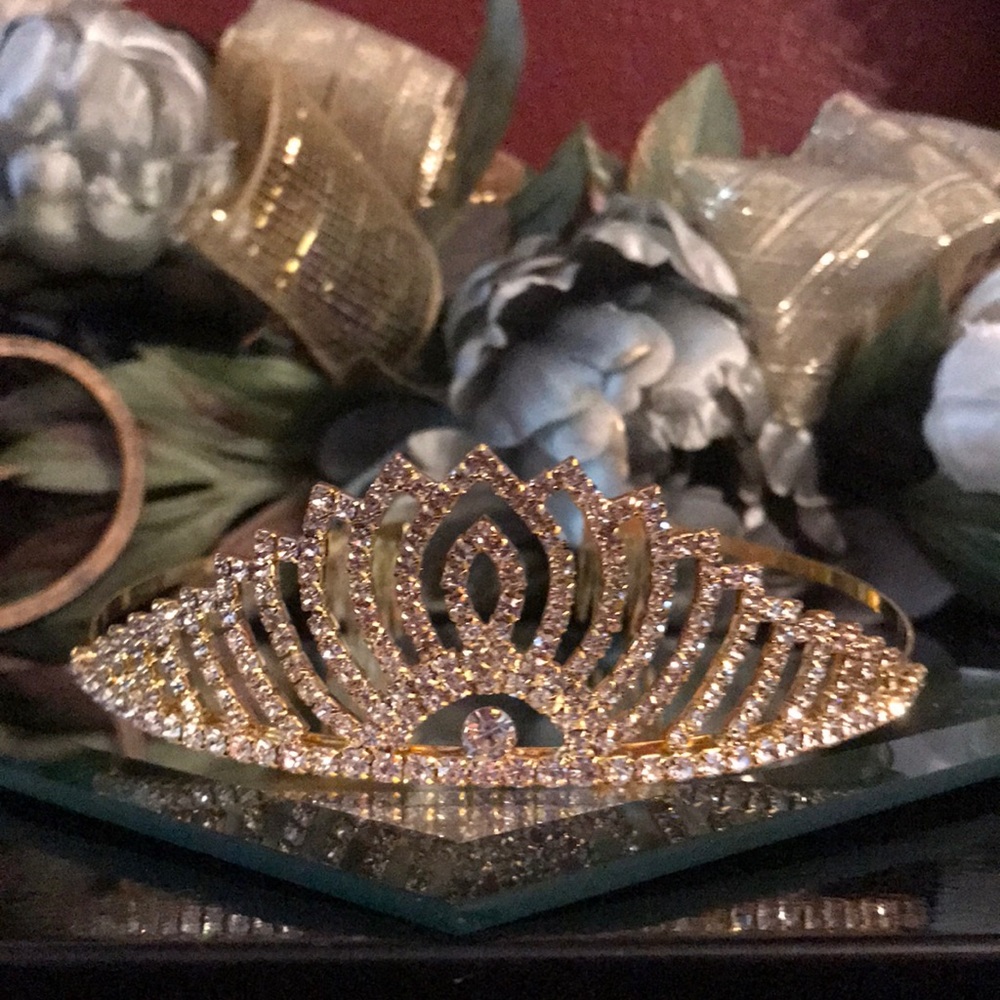 Tiara Crystal Rhinestones Gold (new)